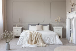 De beaux draps blancs pour faire bonne impression dans la chambre