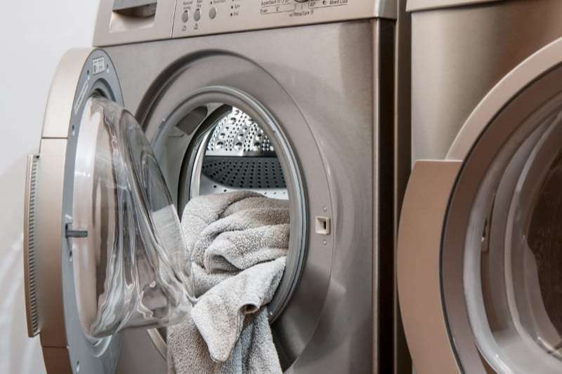 Maison : le sèche-linge doit-il disparaître de nos foyers ? Faut-il s'en  débarrasser pour de bon ?